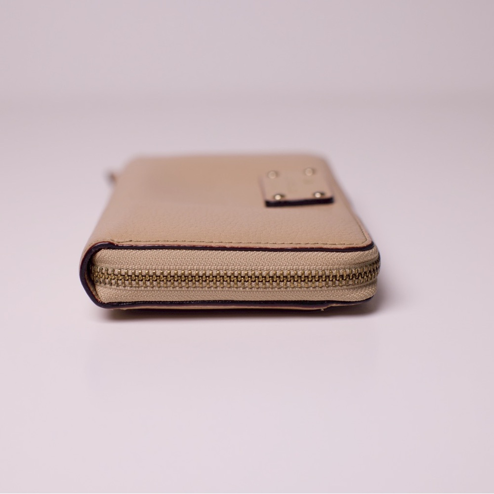Kate Spade Wallet - Picture 4 of 16